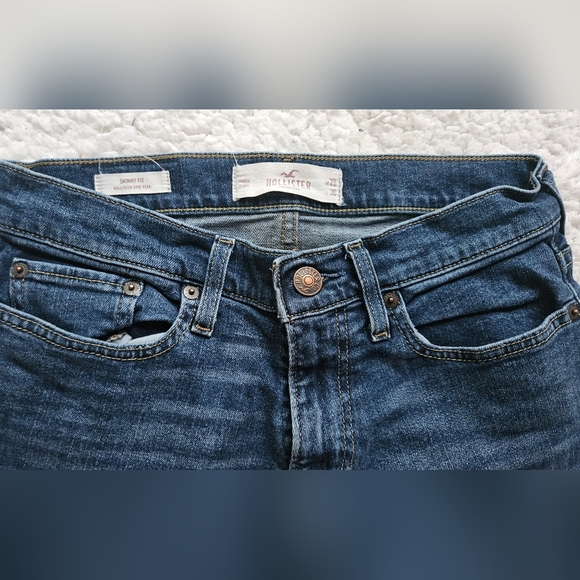 Hollister Men's Dark Blue Skinny Jeans - Picture 2 of 7